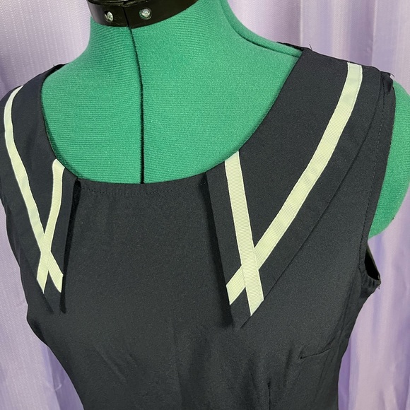 Sailor Style Sleeveless Dress - Picture 3 of 4